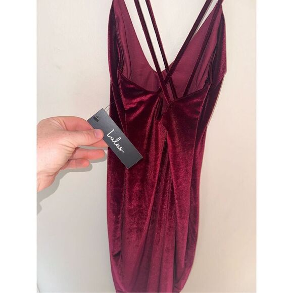 NWT Lulus Red Maroon Velvet Dress Homecoming Semi Formal XS - Picture 2 of 4